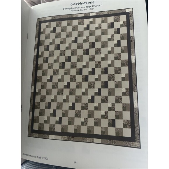 Down the Garden Path Quilt Pattern book 6 Designs by Leslie Beck, Fiber Mosaics - Picture 7 of 8